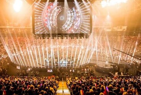 而这位三年 而这位三年