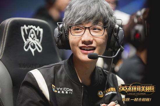 兰核心中场 兰核心中场