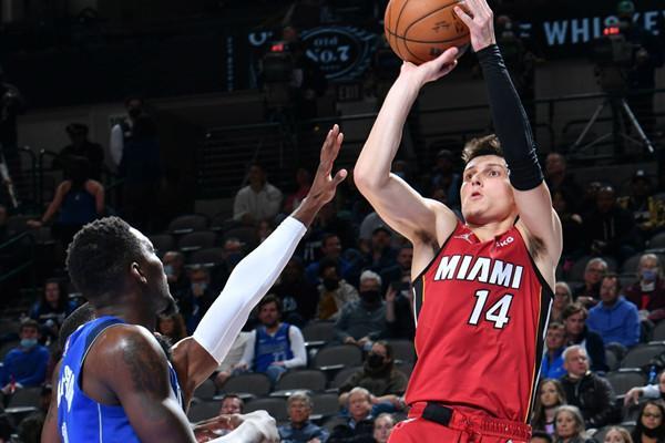 球队度过难 球队度过难