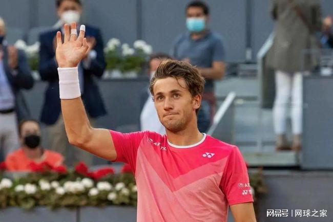 揭示了年轻 揭示了年轻