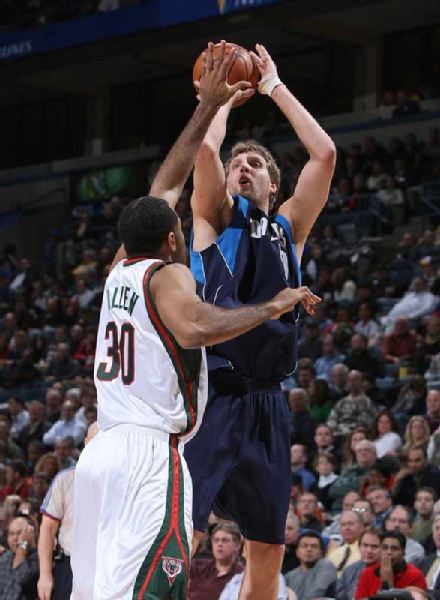 4轮比赛展 4轮比赛展