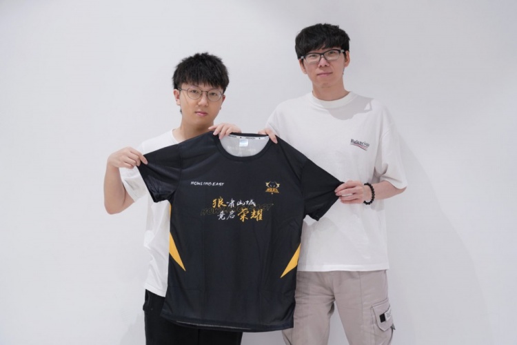 赛季中期他 赛季中期他